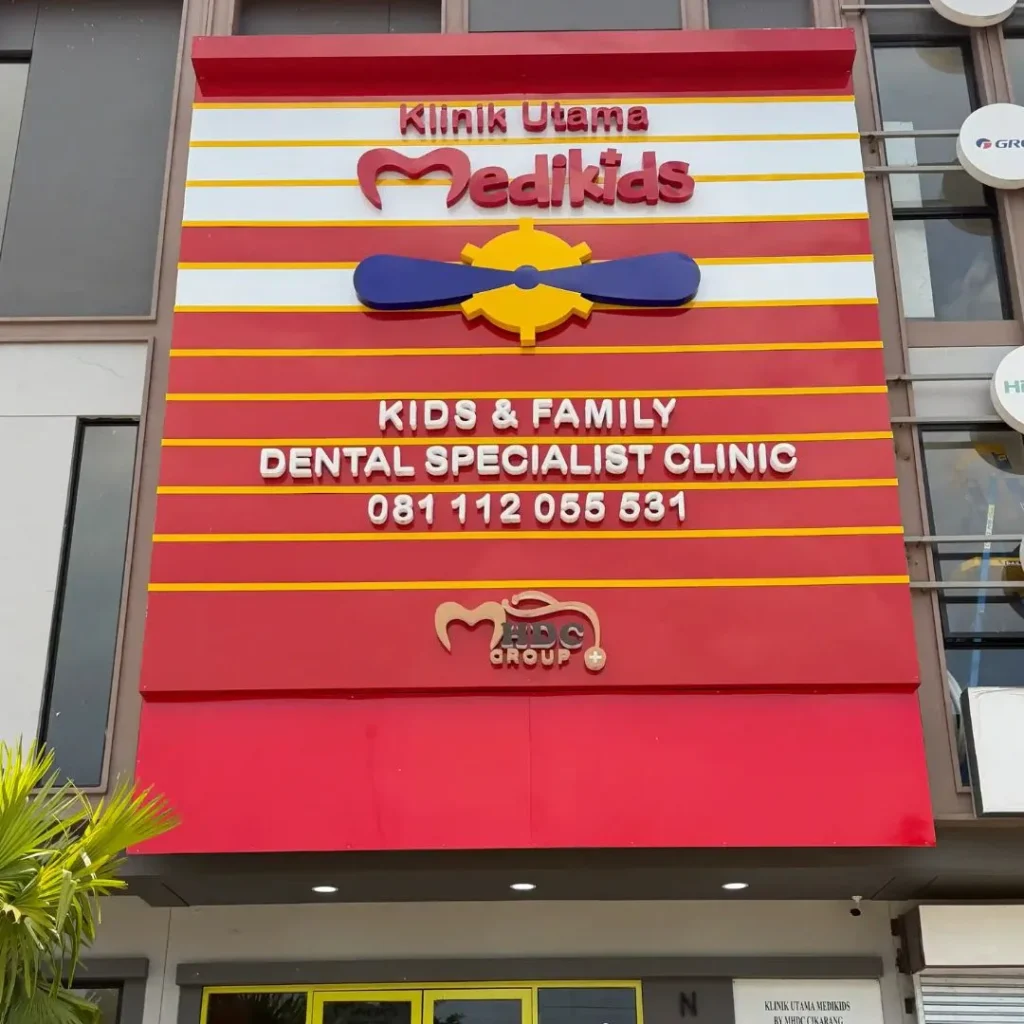 klinik gigi spesialis keluarga di Medikids Cikarang